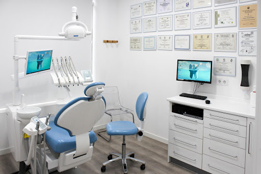 Clínica Dental Dr. Adriano Malchiodi