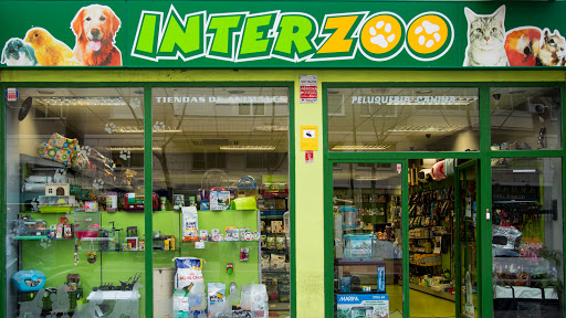 Interzoo Pedro Teixeira - Madrid   Peluquería Canina Productos para mascotas Comprar pienso para perros y gatos