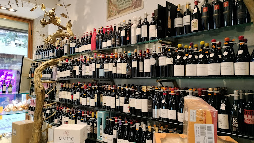 Los Rosales Wine Shop
