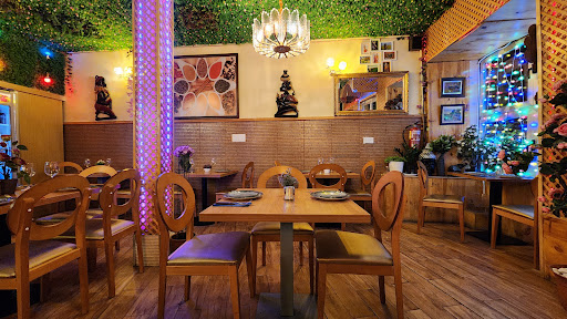 Restaurante Preity Raj 2