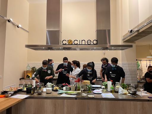 Cocinea - Escuela de Paellas - Team Building Cocina Madrid - Eventos para Empresas